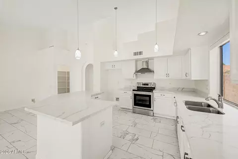Kitchen - 655 W Silver Creek Rd, Gilbert, AZ 85233 photo 3 of 5