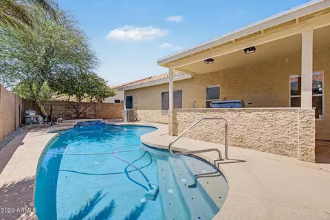 Exterior - 655 W Silver Creek Rd, Gilbert, AZ 85233 photo 4 of 5