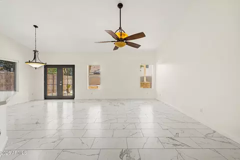 Living - 655 W Silver Creek Rd, Gilbert, AZ 85233 photo 2 of 3
