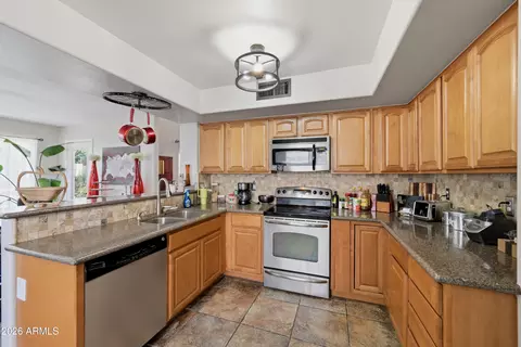 Kitchen - 1330 E Angela Dr, Phoenix, AZ 85022 photo 2 of 3