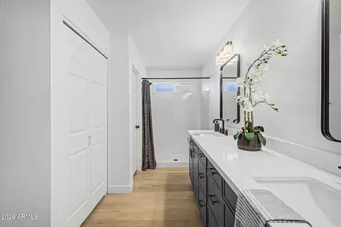 Bath - 2246 Enid Ave, Mesa, AZ 85204 photo 4 of 4