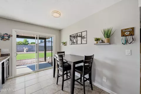 Dining - 2566 E Villa Rita Dr, Phoenix, AZ 85032 photo 1 of 1