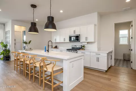 Kitchen - 10209 E Thistle Ave, Mesa, AZ 85212 photo 2 of 4