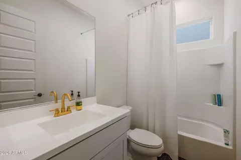 Bath - 10209 E Thistle Ave, Mesa, AZ 85212 photo 2 of 2