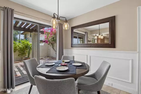 Dining - 4820 E Winston Dr #3, Phoenix, AZ 85044 photo 1 of 2