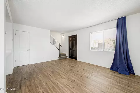 Living - 1212 E Lawrence Ln, Phoenix, AZ 85020 photo 1 of 4