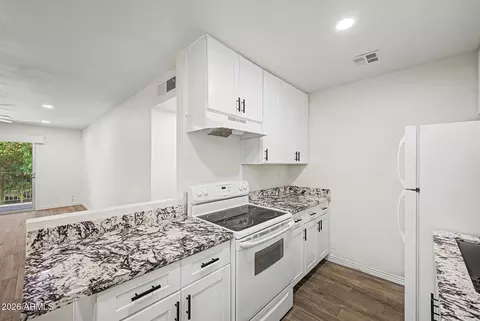 5525 E Thomas Rd #M23, Phoenix, AZ 85018 photo 11