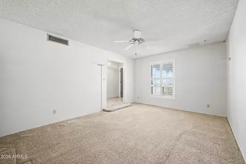 Living - 7613 N 39th Ave, Phoenix, AZ 85051 photo 2 of 4