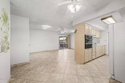 Dining - 7613 N 39th Ave, Phoenix, AZ 85051 photo 2 of 2