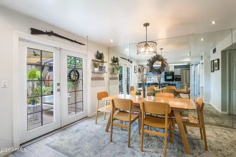 Dining - 3836 N 30th St, Phoenix, AZ 85016 photo 3 of 3