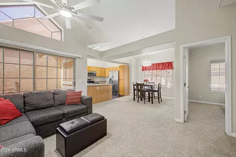 2801 N Litchfield Rd #17, Goodyear, AZ 85395