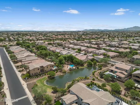 View/Area - 992 E Parkview Dr, Gilbert, AZ 85295 photo 10 of 10