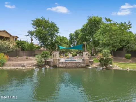 View/Area - 992 E Parkview Dr, Gilbert, AZ 85295 photo 4 of 10