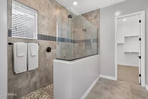 Bath - 992 E Parkview Dr, Gilbert, AZ 85295 photo 1 of 5