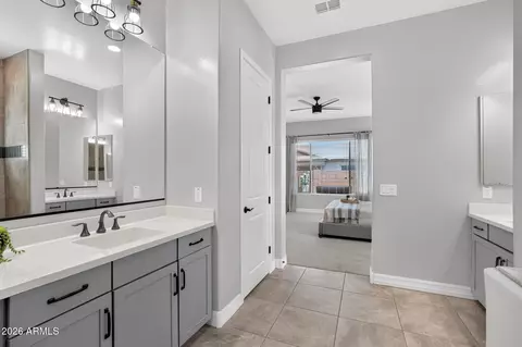 Entry Way - 992 E Parkview Dr, Gilbert, AZ 85295 photo 1 of 2