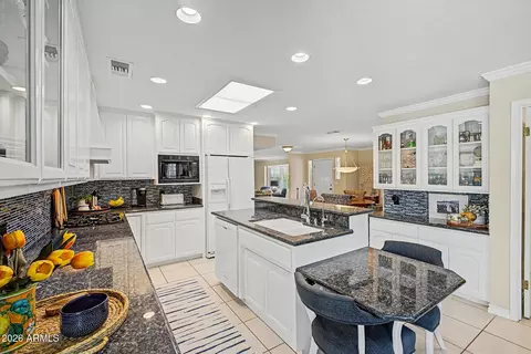 Kitchen - 955 Eveningstar Ln, Tempe, AZ 85283 photo 2 of 5