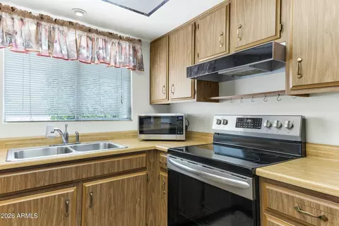 Kitchen - 213 E Mcnair Dr, Tempe, AZ 85283 photo 3 of 4