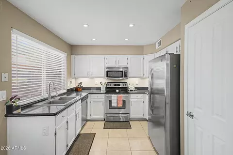 Kitchen - 4337 E Windmere Dr, Phoenix, AZ 85048 photo 2 of 4