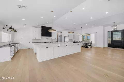 Kitchen - 2265 E Bonanza Rd, Gilbert, AZ 85297 photo 3 of 4