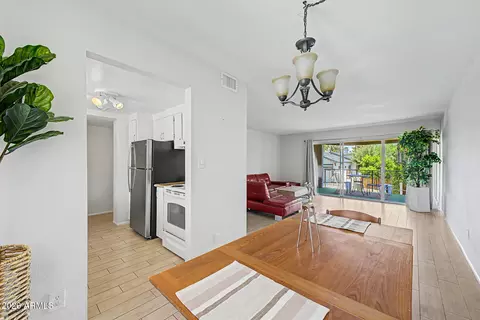 Dining - 4727 E Lafayette Blvd #208, Phoenix, AZ 85018 photo 2 of 2