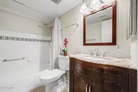 Bath - 4727 E Lafayette Blvd #208, Phoenix, AZ 85018 photo 3 of 4