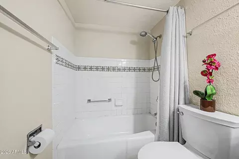 Bath - 4727 E Lafayette Blvd #208, Phoenix, AZ 85018 photo 4 of 4