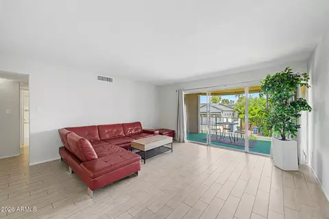Living - 4727 E Lafayette Blvd #208, Phoenix, AZ 85018 photo 2 of 4