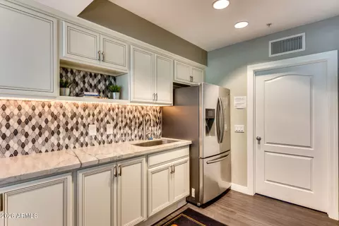 Kitchen - 1701 E Colter St #343, Phoenix, AZ 85016 photo 4 of 4