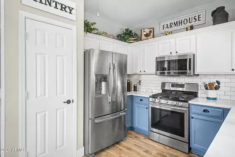 Kitchen - 3573 E Linda Ln, Gilbert, AZ 85234 photo 2 of 3