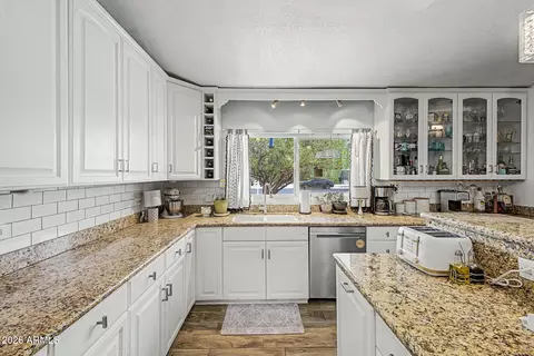 930 E Desert Ave, Apache Junction, AZ 85119 photo 16