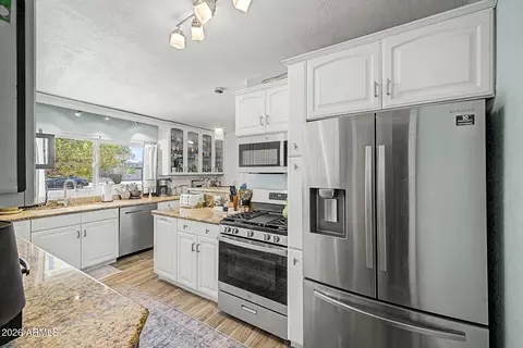 930 E Desert Ave, Apache Junction, AZ 85119 photo 15