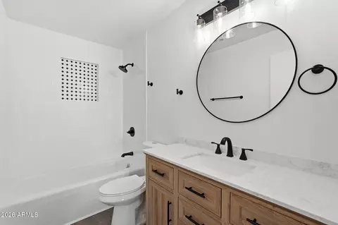 Bath - 4039 E Catalina Cir, Mesa, AZ 85206 photo 4 of 4