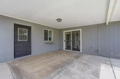 Exterior - 4039 E Catalina Cir, Mesa, AZ 85206 photo 4 of 9