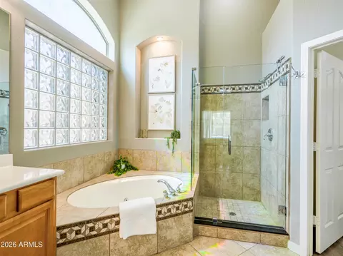 Bath - 4043 E Patrick Ct, Gilbert, AZ 85295 photo 2 of 4