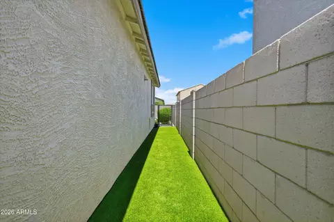 Exterior - 11522 E Ulysses Ave, Mesa, AZ 85212 photo 5 of 9