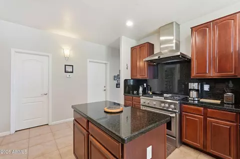 Kitchen - 3644 E Del Rio St, Gilbert, AZ 85295 photo 2 of 6