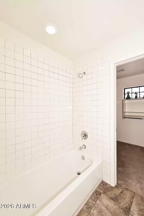 Bath - 1505 E Sahuaro Dr #3, Phoenix, AZ 85020 photo 2 of 7