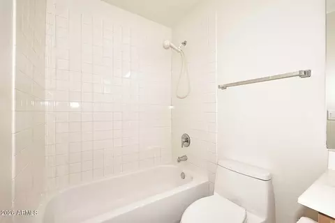 Bath - 1505 E Sahuaro Dr #3, Phoenix, AZ 85020 photo 3 of 7