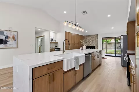 Kitchen - 3907 E Coconino St, Phoenix, AZ 85044 photo 5 of 5