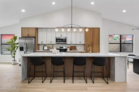 Kitchen - 3907 E Coconino St, Phoenix, AZ 85044 photo 2 of 5
