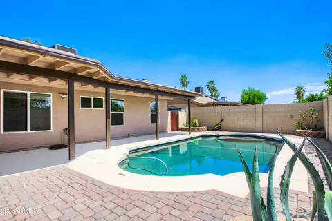 Exterior - 19432 N 3rd Ave, Phoenix, AZ 85027 photo 4 of 8
