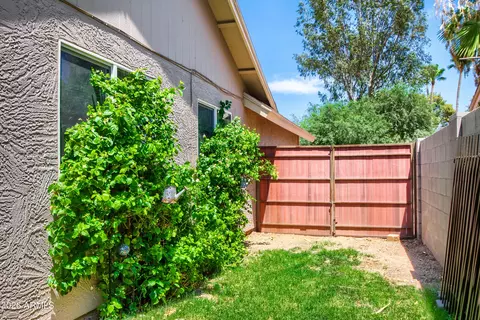 Exterior - 19432 N 3rd Ave, Phoenix, AZ 85027 photo 7 of 8