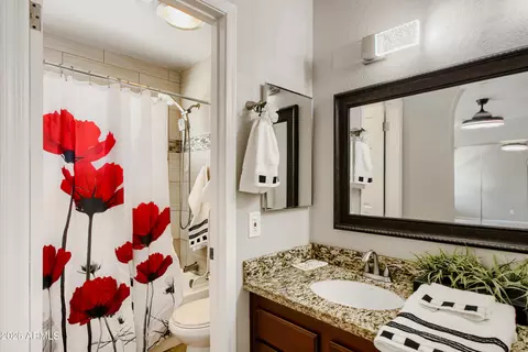 Bath - 19432 N 3rd Ave, Phoenix, AZ 85027 photo 2 of 3