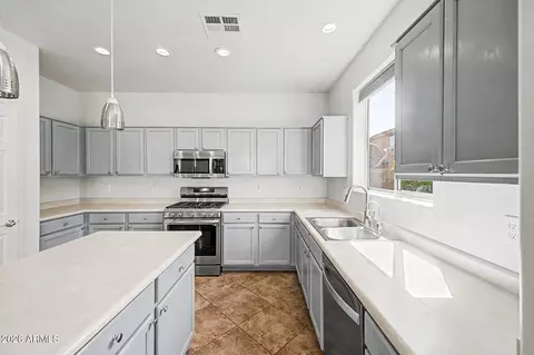 Kitchen - 3859 E Fairview St, Gilbert, AZ 85295 photo 2 of 4