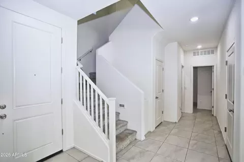 Entry Way - 36 E Constitution Dr, Gilbert, AZ 85296 photo 2 of 3