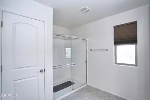 Bath - 36 E Constitution Dr, Gilbert, AZ 85296 photo 3 of 4
