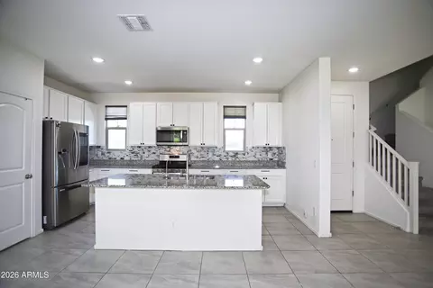 Kitchen - 36 E Constitution Dr, Gilbert, AZ 85296 photo 2 of 5