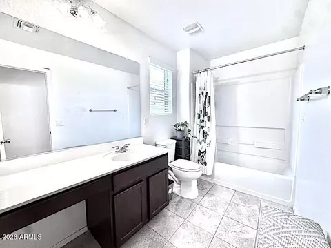 Bath - 6927 E Peralta Cir, Mesa, AZ 85212 photo 2 of 2