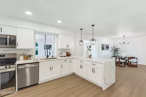 Kitchen - 7822 E Lindner Ave, Mesa, AZ 85209 photo 2 of 5