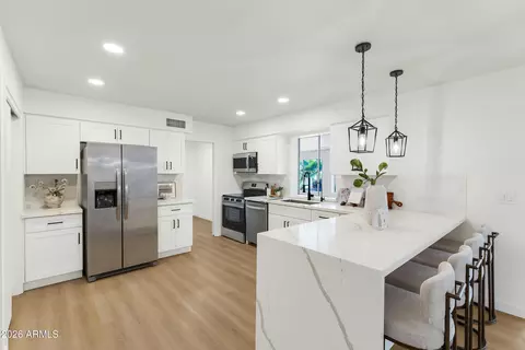 Kitchen - 7822 E Lindner Ave, Mesa, AZ 85209 photo 1 of 5